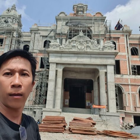 Thi công phào chỉ xi măng trang trí biệt thự đẹp, sang trọng