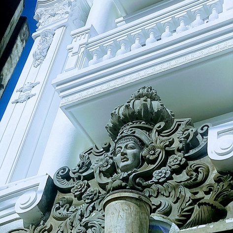 Tìm đâu địa chỉ thi công phào chỉ hoa văn cổ điển biệt thự uy tín, giá tốt?