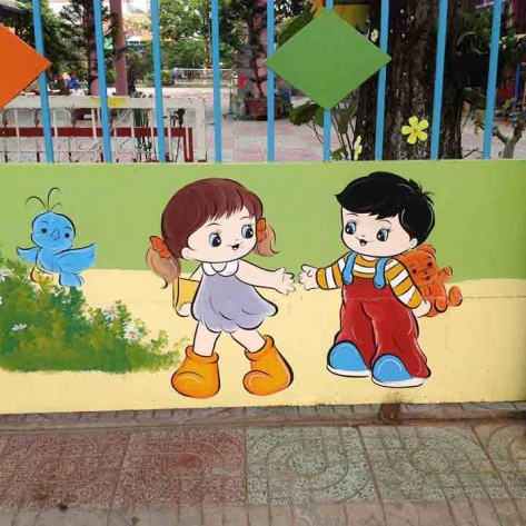 Vẽ tranh trên tường mầm non ngộ nghĩnh