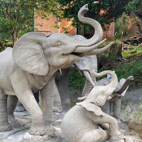 Tượng Voi Trang Trí Cảnh Quang