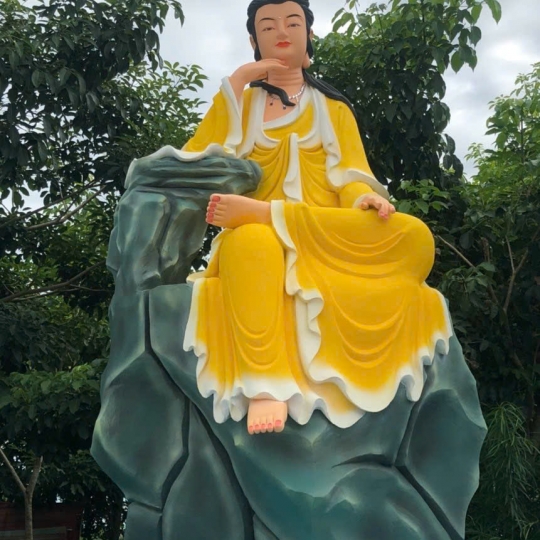 Bộ 36 Tượng Mẹ Quan Âm Hóa Thân Bằng Xi Măng