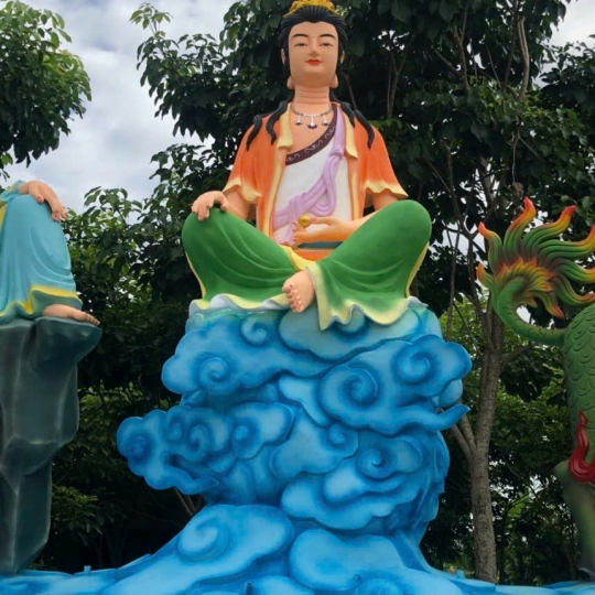 Bộ 36 Tượng Mẹ Quan Âm Hóa Thân Bằng Xi Măng