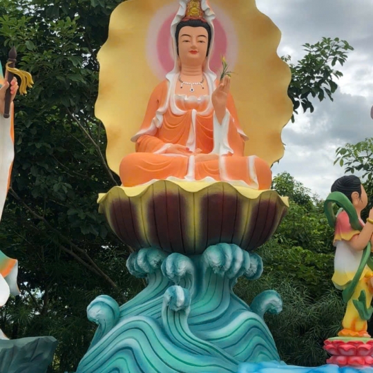 Bộ 36 Tượng Mẹ Quan Âm Hóa Thân Bằng Xi Măng