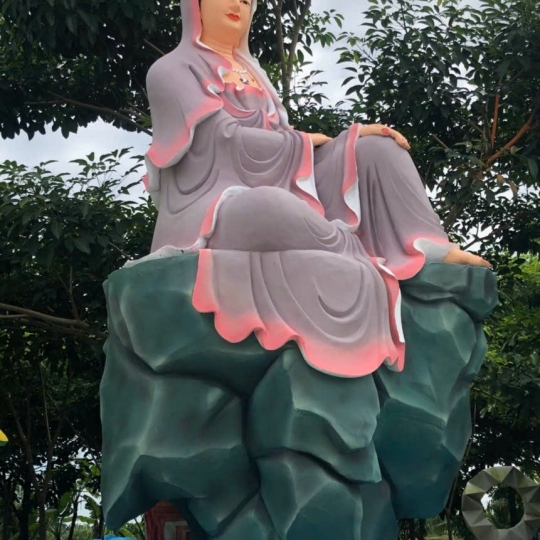 Bộ 36 Tượng Mẹ Quan Âm Hóa Thân Bằng Xi Măng