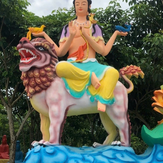 Bộ 36 Tượng Mẹ Quan Âm Hóa Thân Bằng Xi Măng