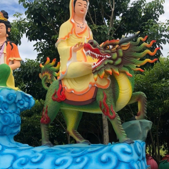 Bộ 36 Tượng Mẹ Quan Âm Hóa Thân Bằng Xi Măng