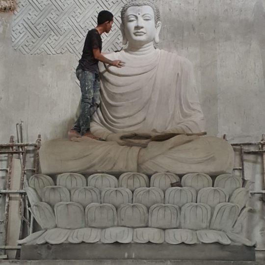 Tượng Phật Thích Ca Bằng Xi Măng Đắp Tay Uy Tín TP.HCM
