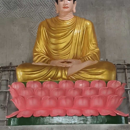 Đắp Vẽ Trực Tiếp Tượng Phật Thích Ca Bằng Xi Măng