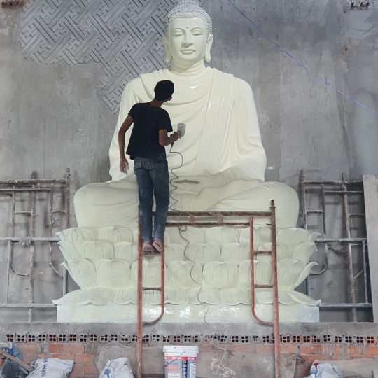 Đắp Vẽ Trực Tiếp Tượng Phật Thích Ca Bằng Xi Măng