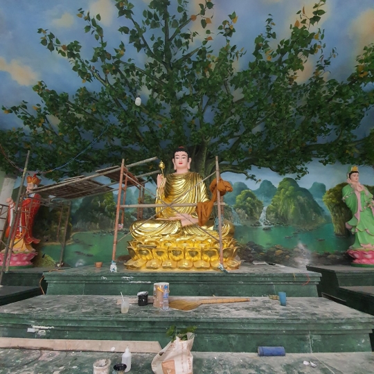 Tranh chánh điện phât giáo