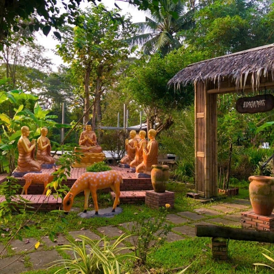 Tượng 5 Anh Em Kiều Trần Như