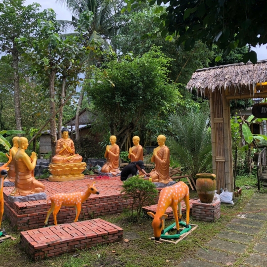 Tượng 5 Anh Em Kiều Trần Như