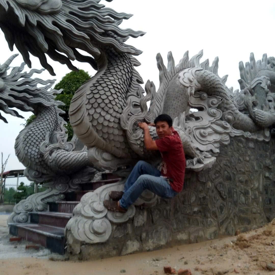 Tượng Cầu Thang Rồng