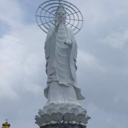 Tượng Phật Quan Âm Đứng Đài Sen Cao 19 Mét