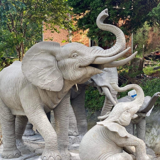 Tượng Voi Trang Trí Cảnh Quang