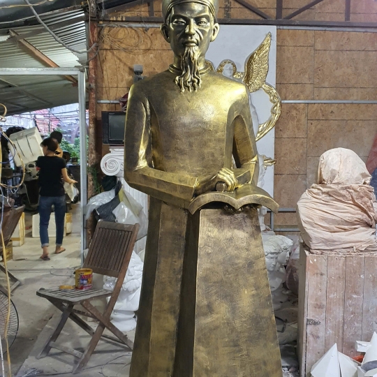 Tượng Xi Măng Danh Nhân Nguyễn Bỉnh Khiêm 
