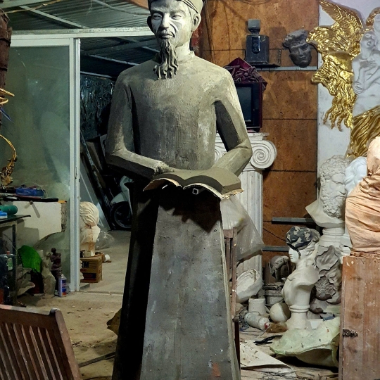 Tượng Xi Măng Danh Nhân Nguyễn Bỉnh Khiêm 
