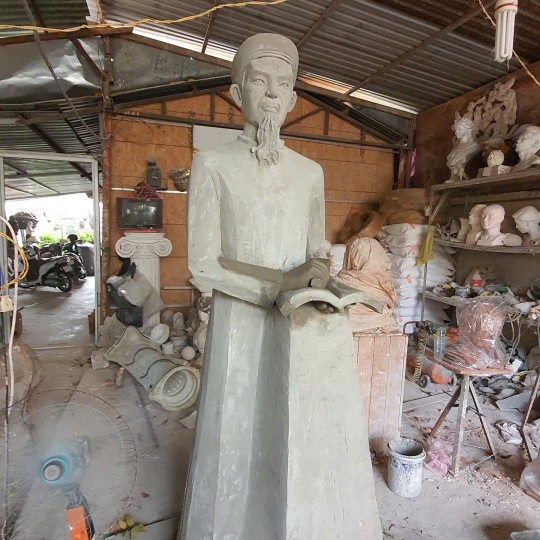 Tượng Xi Măng Danh Nhân Nguyễn Bỉnh Khiêm 