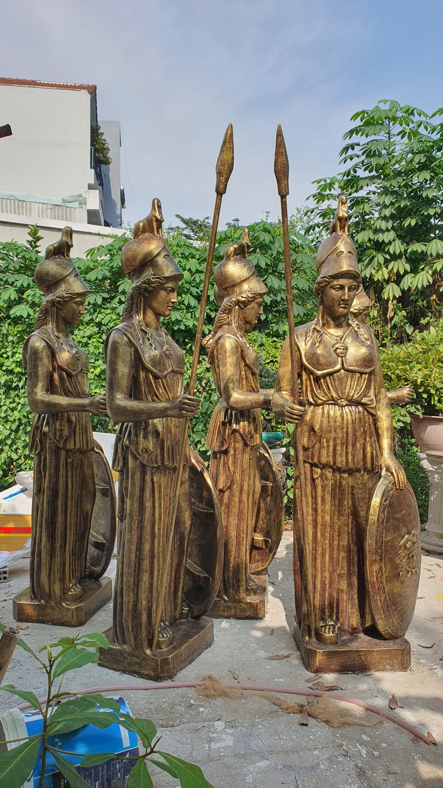 tượng trang trí bằng xi măng