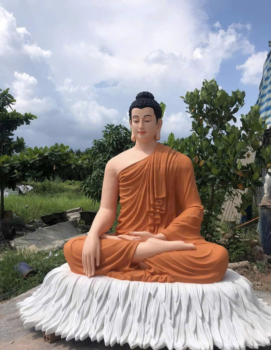 đắp tượng bằng xi măng