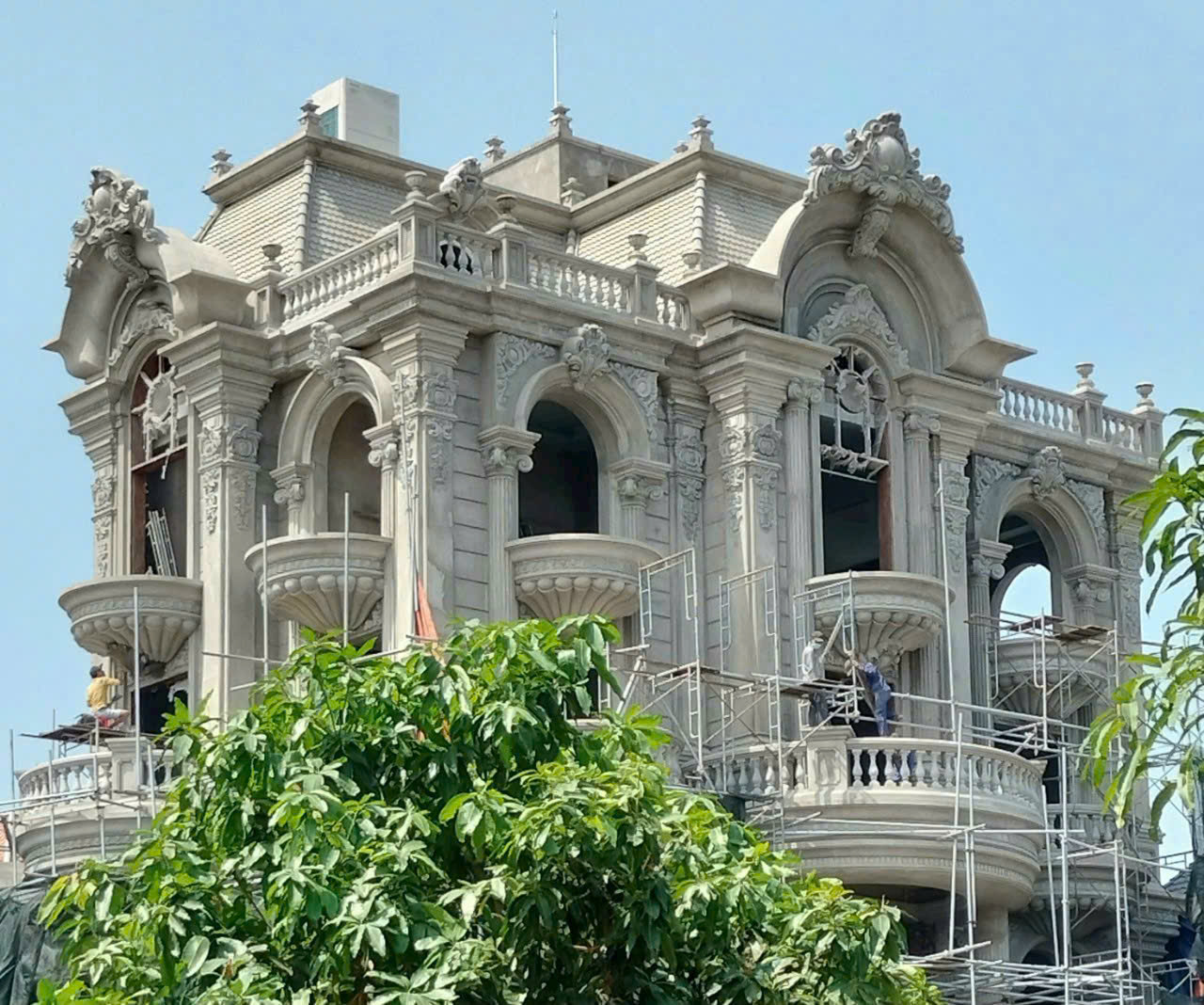 phào chỉ xi măng trang trí biệt thự