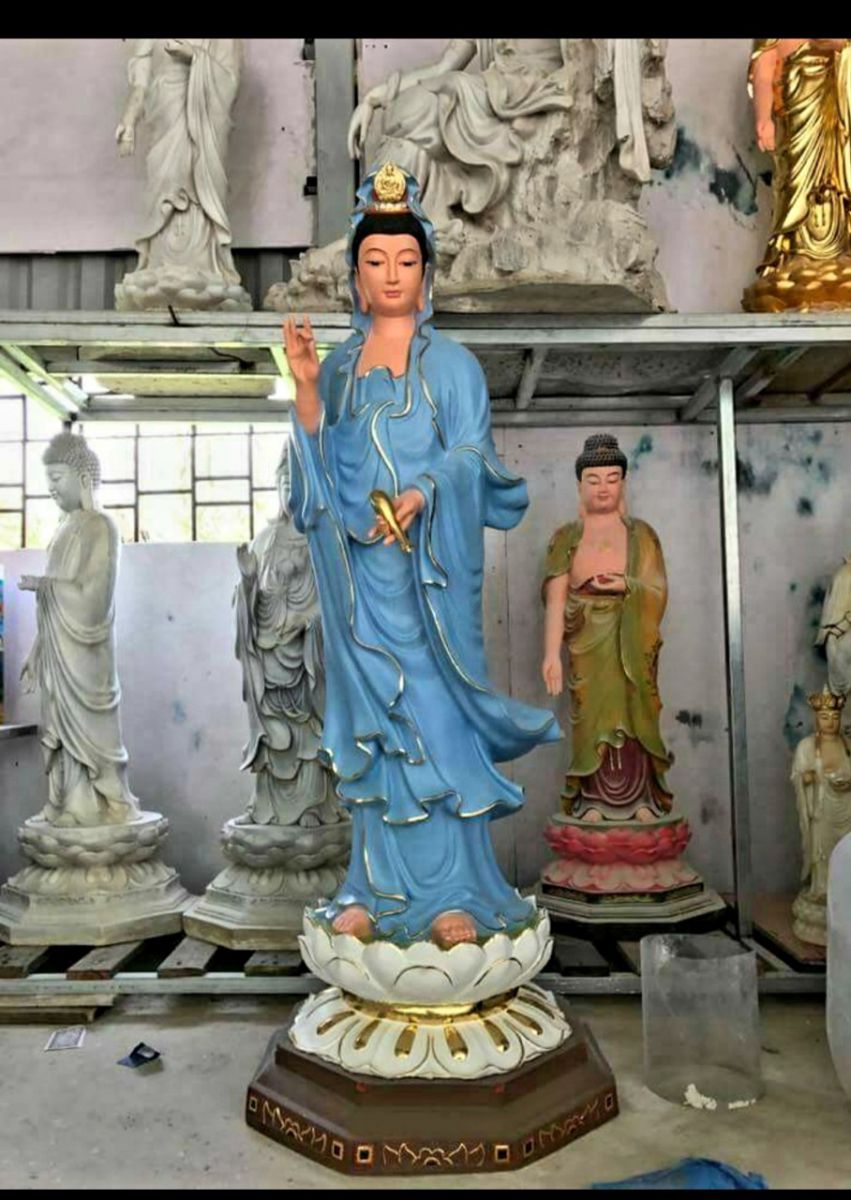 điêu khắc tượng Phật mẹ Quan Âm bằng xi măng