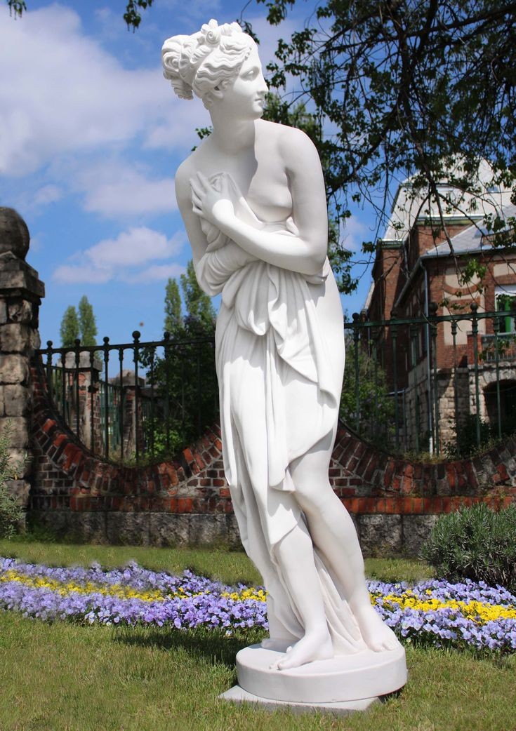 tượng nghệ thuật trang trí sân vườn